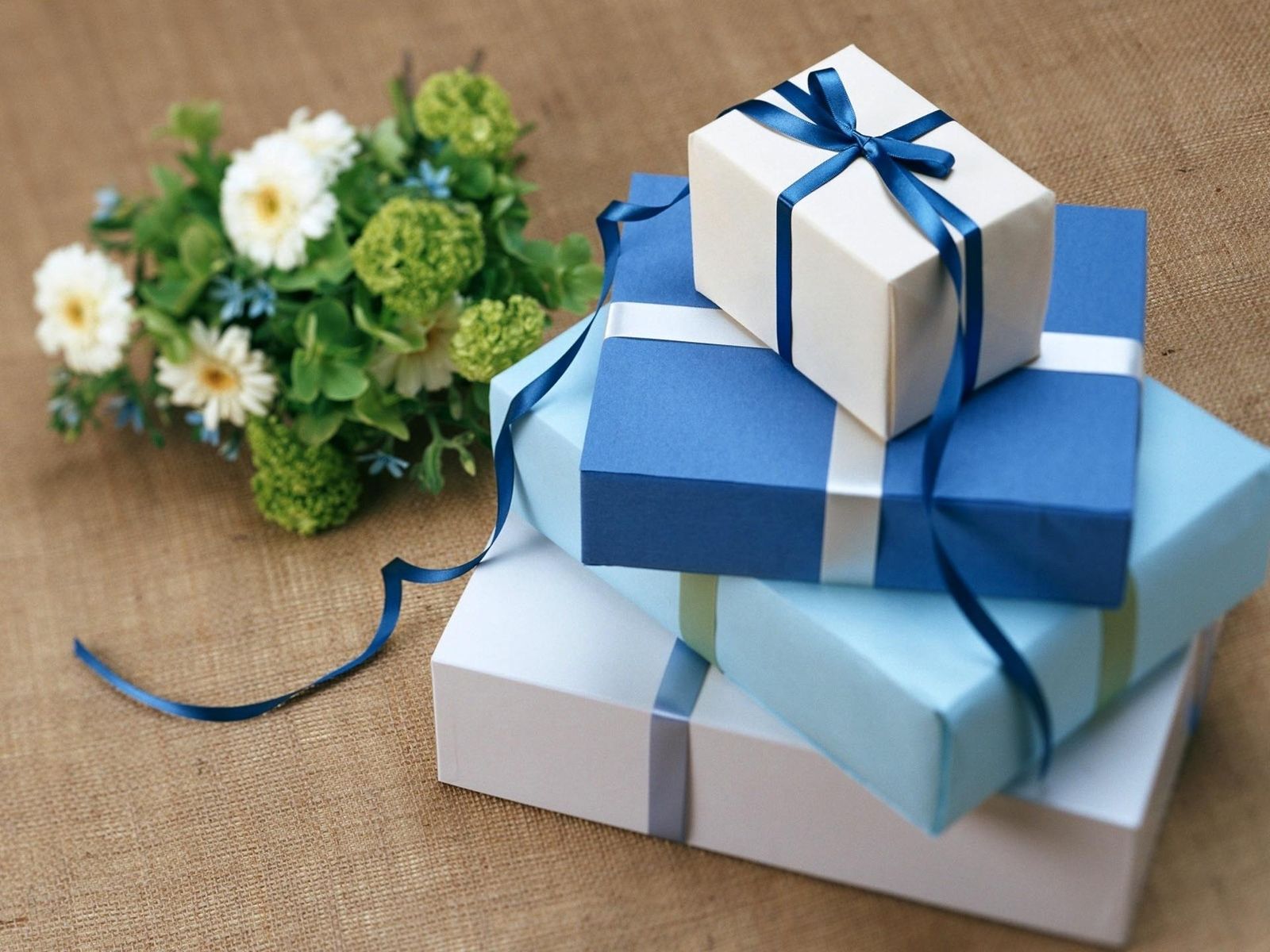 Luxury rigid gift and perfume boxes