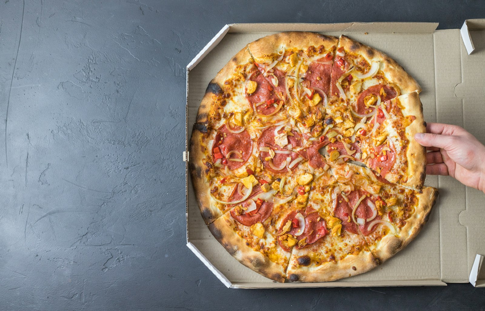 Custom food packaging and pizza boxes